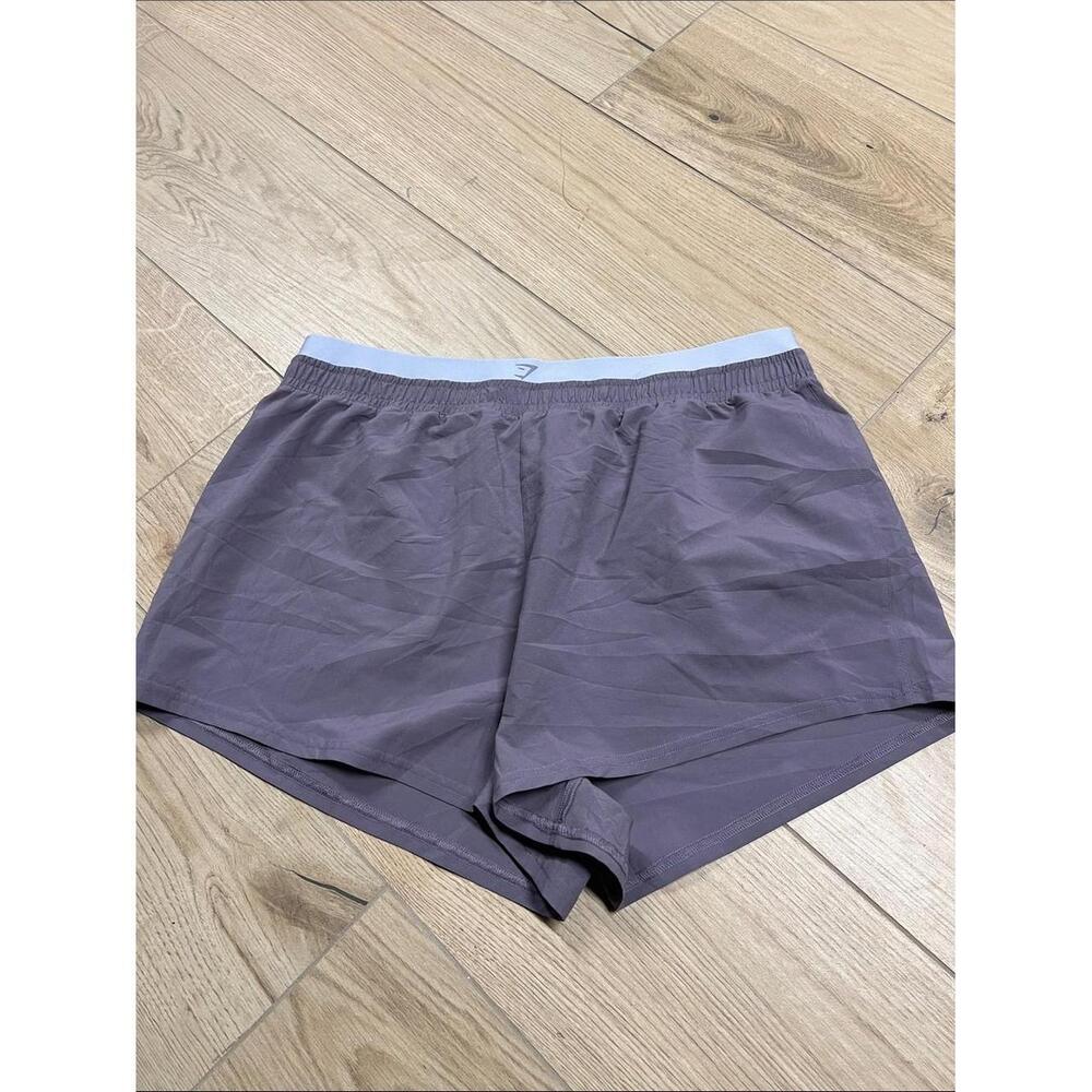 Gymshark double waistband short Women's Mauve Athletic Shorts
Lightweight runni
